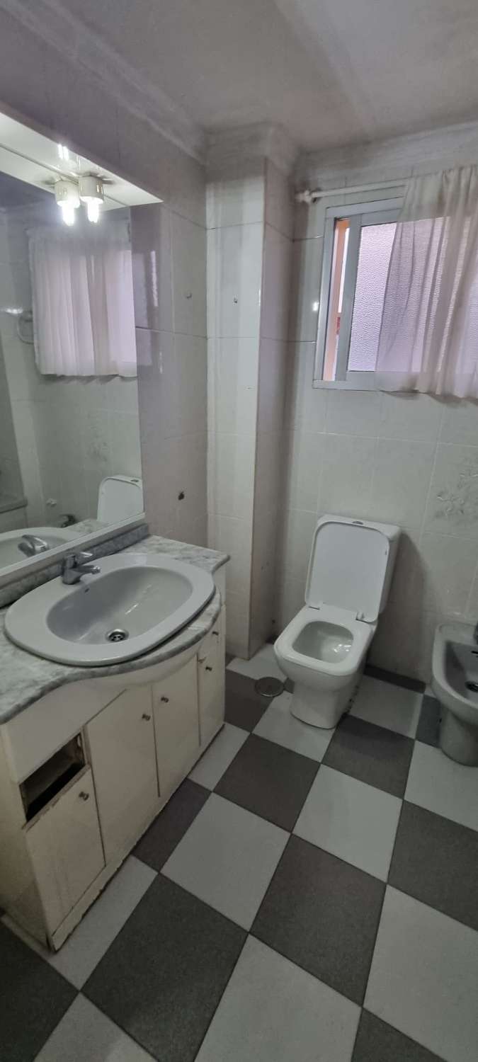 Piso con garaje en Venta