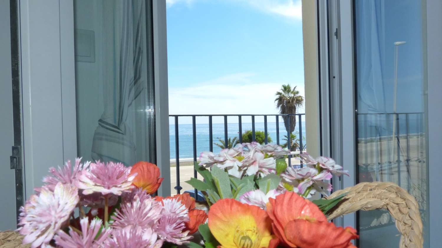 FABULEUSE MAISON DE VILLE SUR LE FRONT DE MER