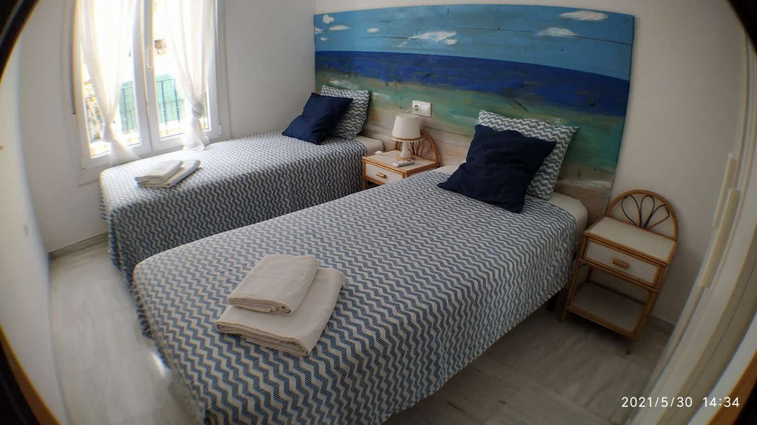 FABULEUSE MAISON DE VILLE SUR LE FRONT DE MER