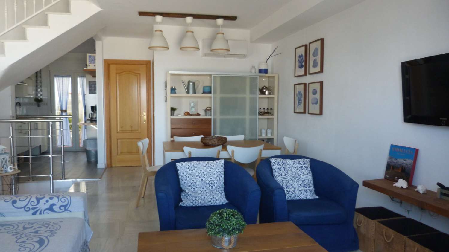 FABULEUSE MAISON DE VILLE SUR LE FRONT DE MER