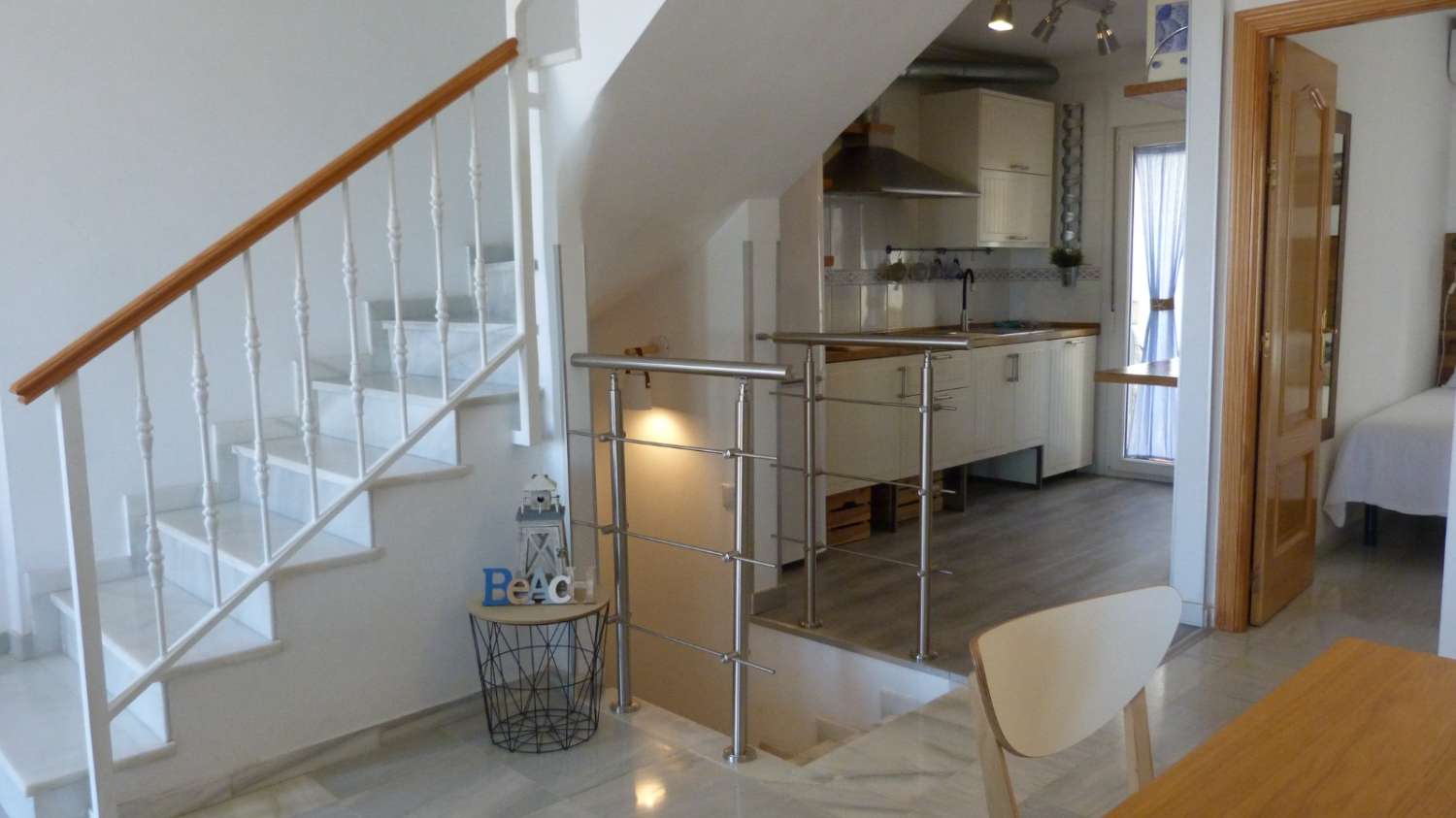 FABULEUSE MAISON DE VILLE SUR LE FRONT DE MER