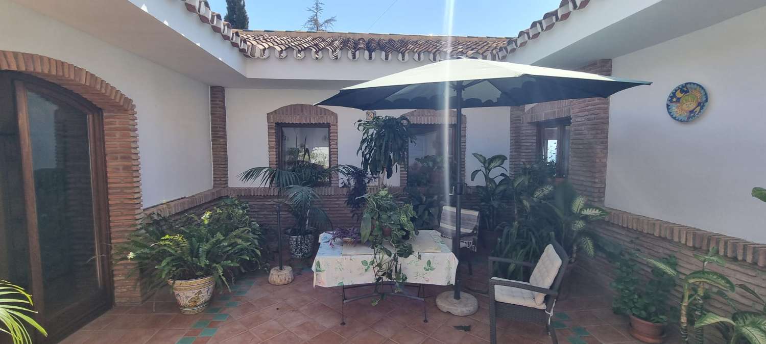 Chalet Independiente en Venta