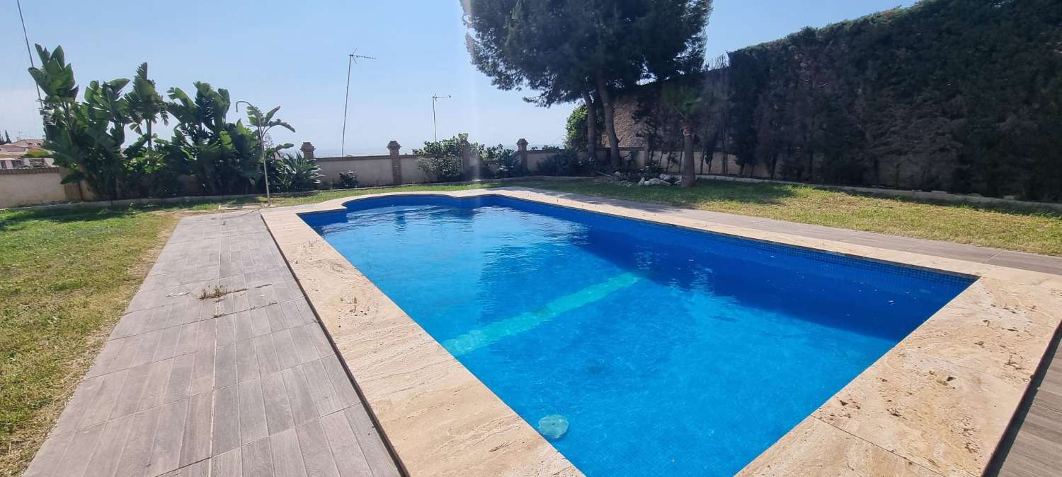 Chalet Independiente en Venta