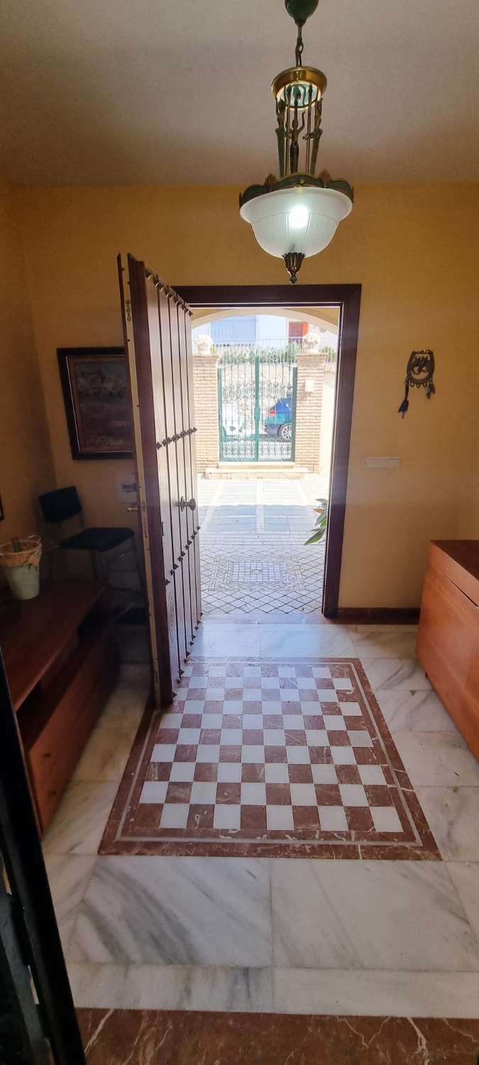 Chalet Independiente en Venta