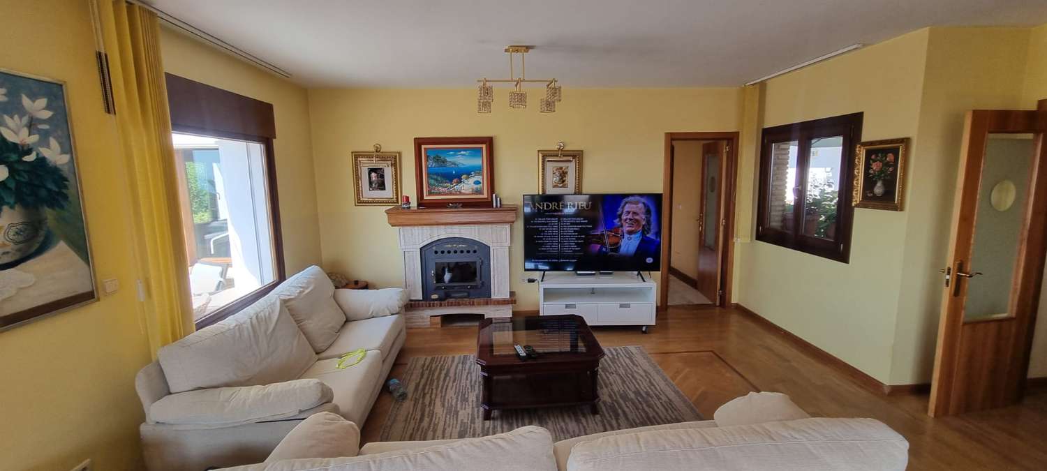 Chalet Independiente en Venta