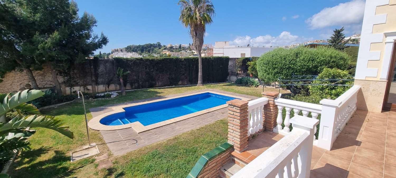 Chalet Independiente en Venta