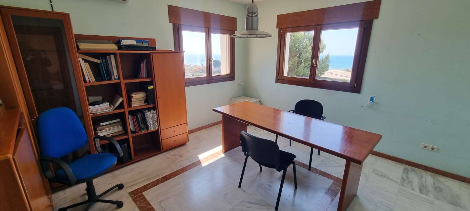 Chalet Independiente en Venta