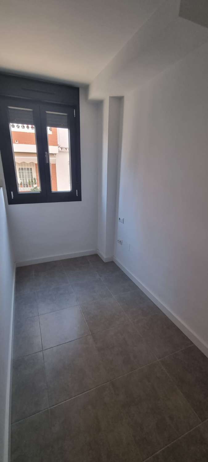 Piso y estudio en venta