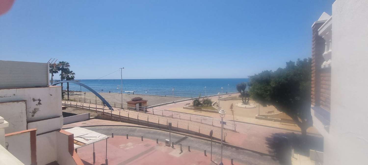 CASA PRIMERA LINEA DE PLAYA