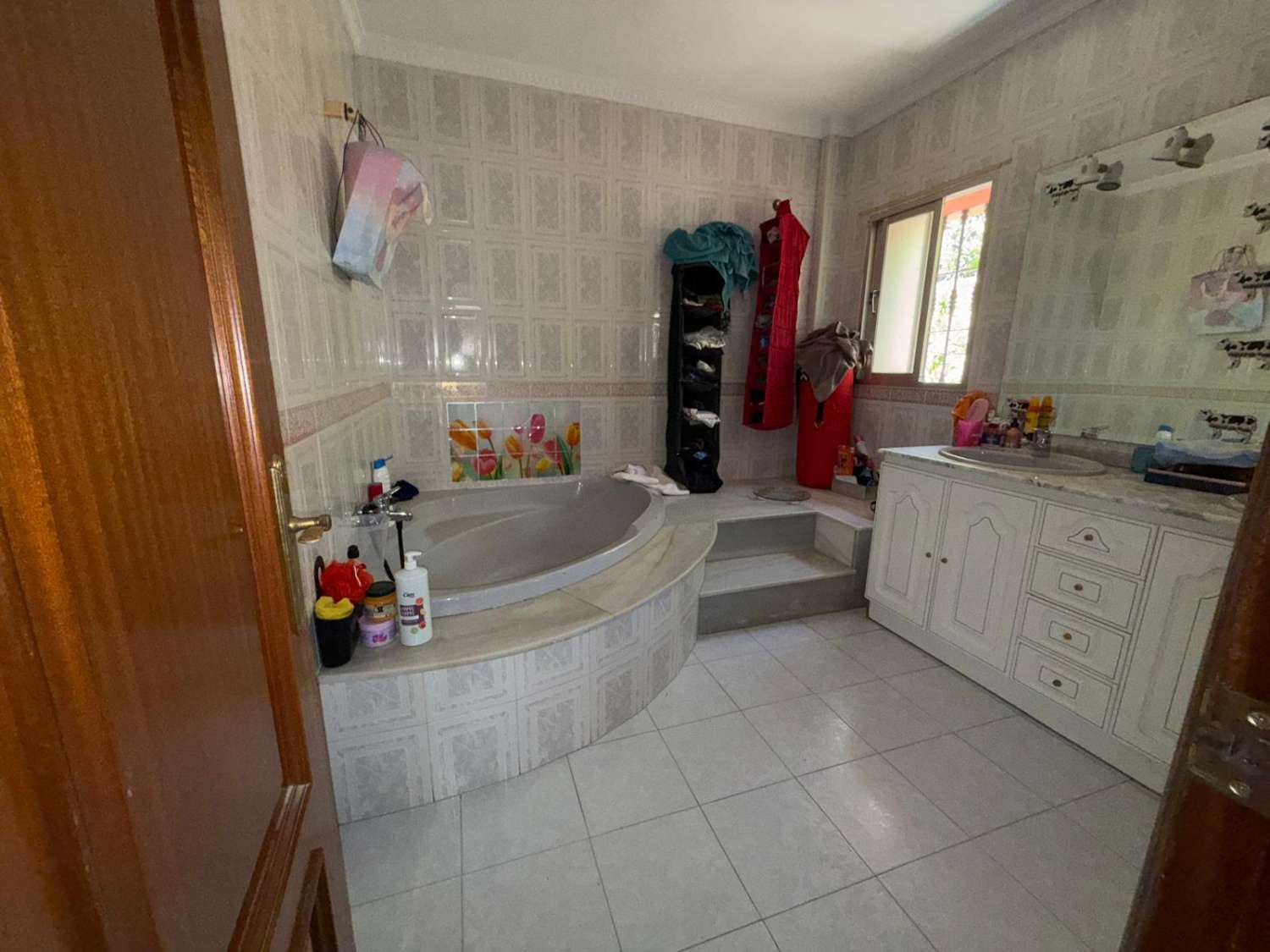 Casa con garaje en venta