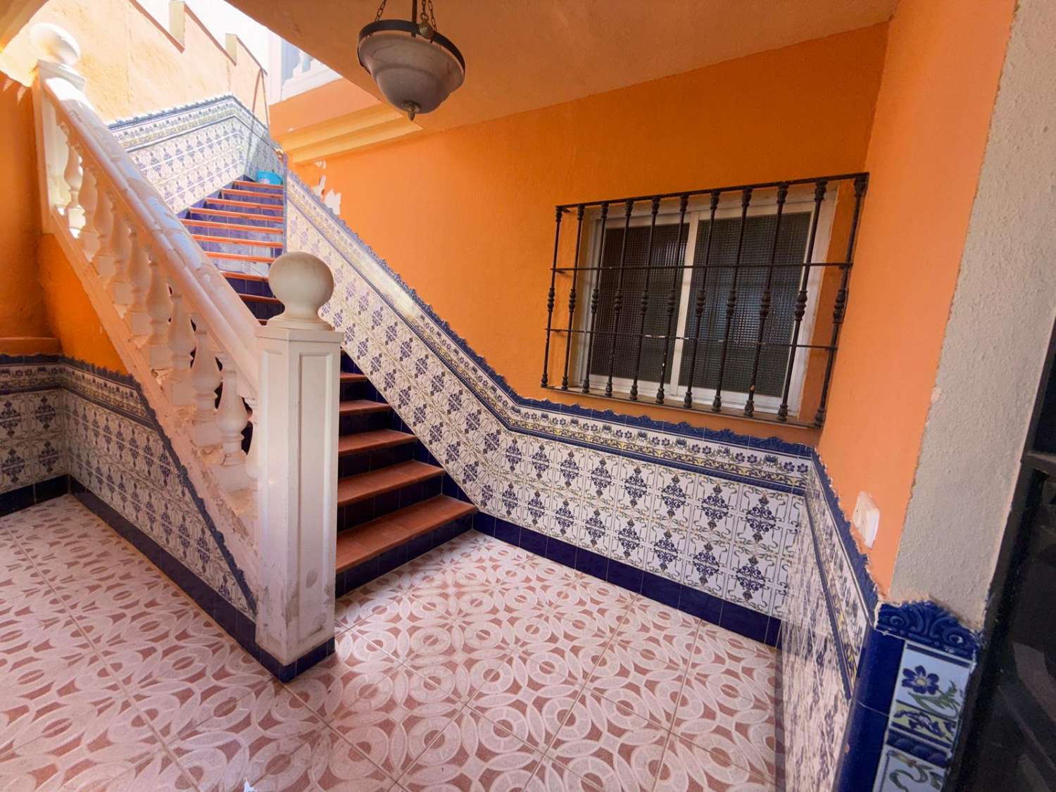 Casa con garaje en venta