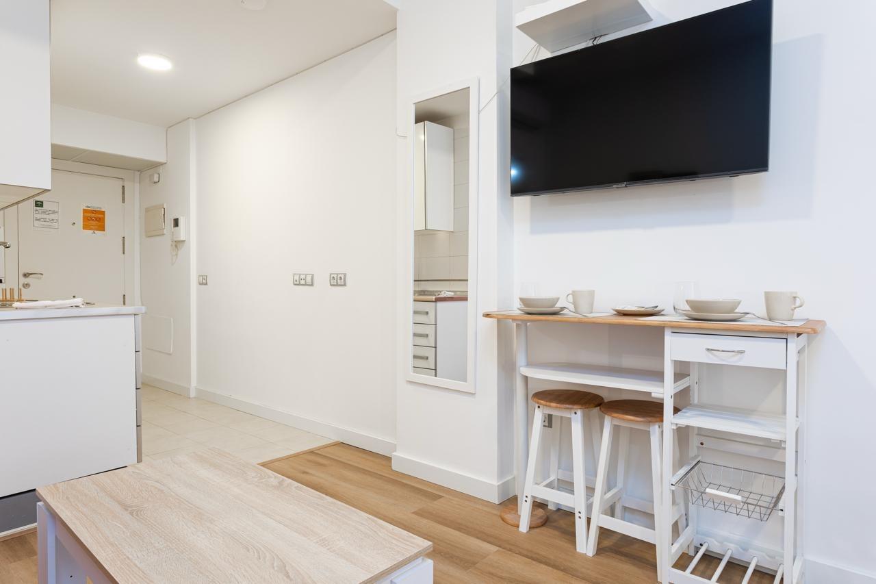 الاستوديو المعروض للبيع