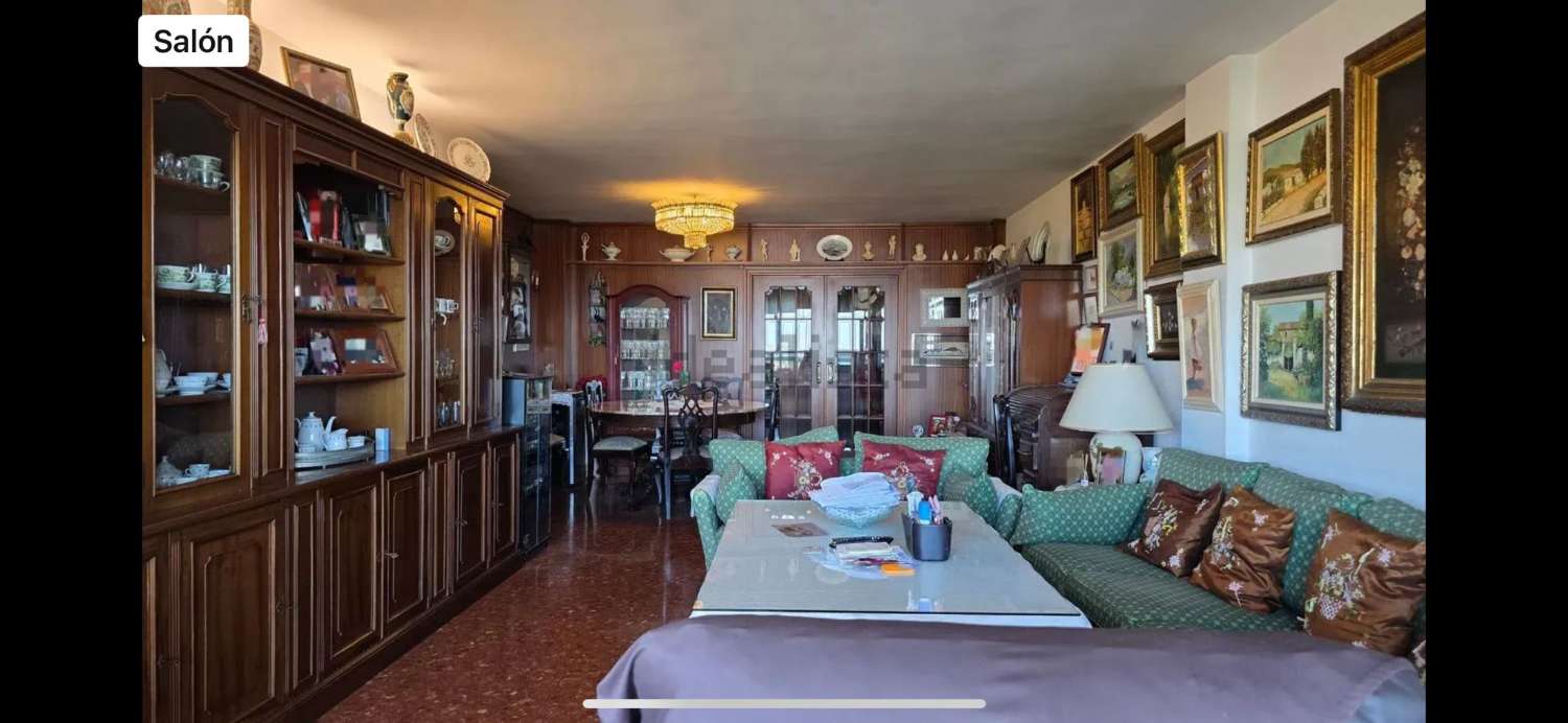 Piso con garaje en Venta