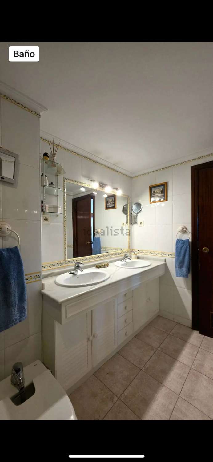 Piso con garaje en Venta