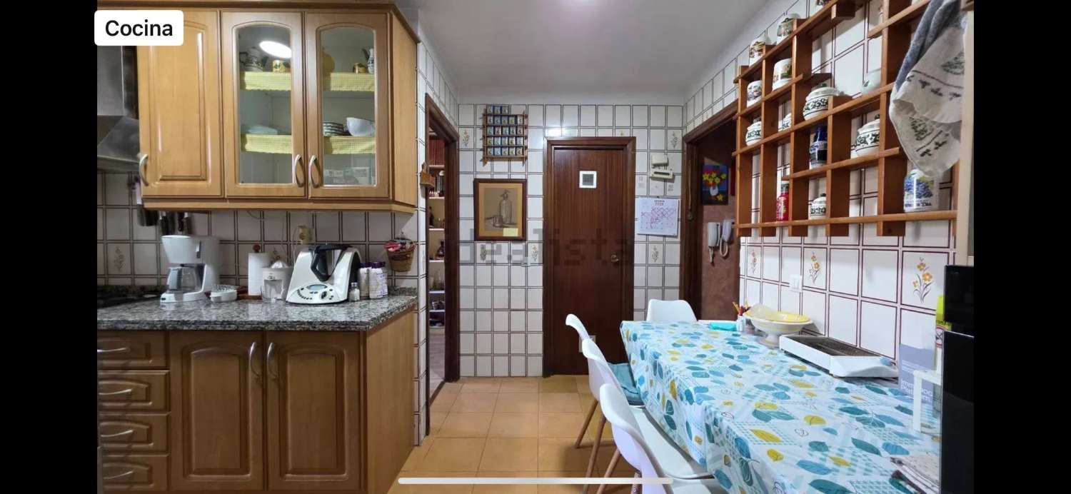 Piso con garaje en Venta